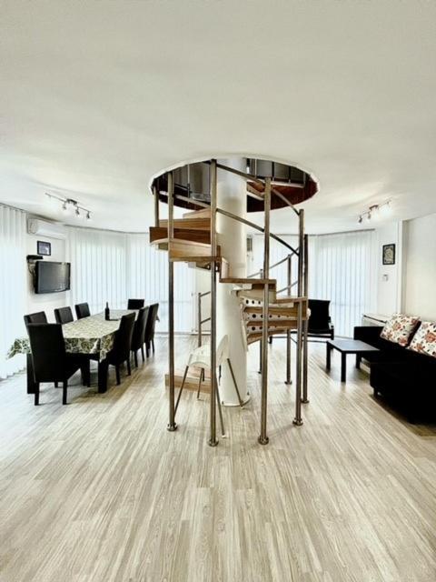 Csevi Apartmanhaz Мезёкёвешд Экстерьер фото