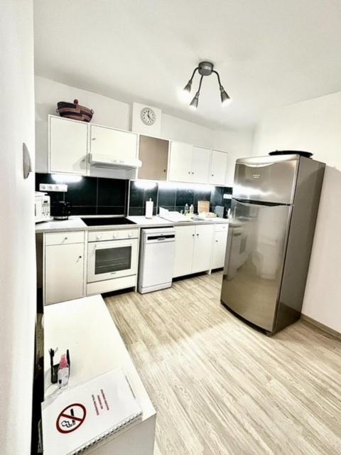 Csevi Apartmanhaz Мезёкёвешд Экстерьер фото