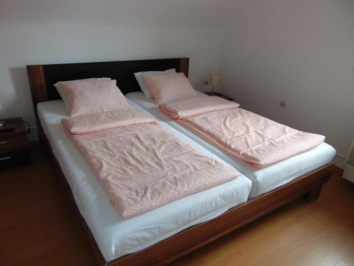 Csevi Apartmanhaz Мезёкёвешд Экстерьер фото